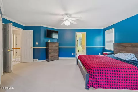 Bedroom - 157 Kennewyck Cir, Slingerlands, NY 12159 photo 2 of 10