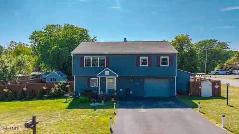 4 E Rosemary Drive Ext, Albany, NY 12211