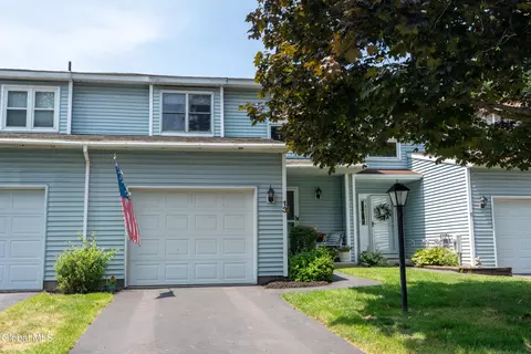13 Alydar Ct, Saratoga Springs, NY 12866