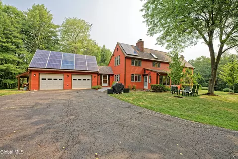 24 Deepkill Rd, Troy, NY 12180 photo 10
