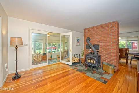 24 Deepkill Rd, Troy, NY 12180 photo 18