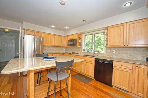 24 Deepkill Rd, Troy, NY 12180 photo 13