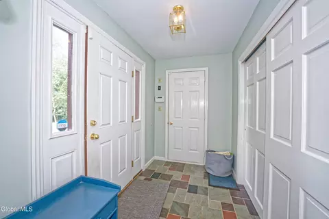 24 Deepkill Rd, Troy, NY 12180 photo 12