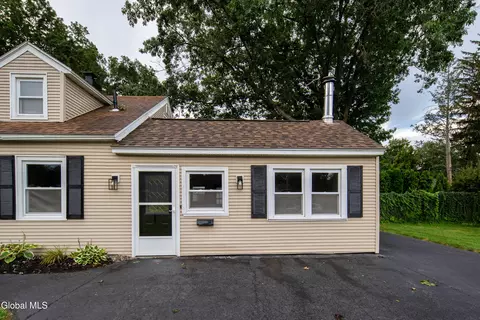 1013 Inner Dr, Schenectady, NY 12303 photo 3