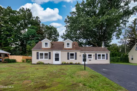 1013 Inner Dr, Schenectady, NY 12303