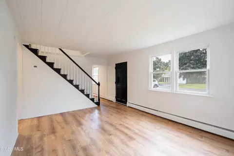1013 Inner Dr, Schenectady, NY 12303 photo 6