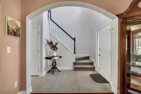 Entry Way - 35 Willowbrook Ter, Clifton Park, NY 12065 photo 3 of 4