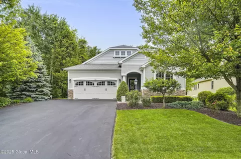 70 Sutherland Dr, Watervliet, NY 12189