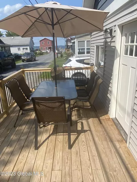 Exterior - 104 2nd St, Saratoga Springs, NY 12866 photo 3 of 4