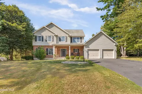 11 Foxhollow Grn, Delmar, NY 12054