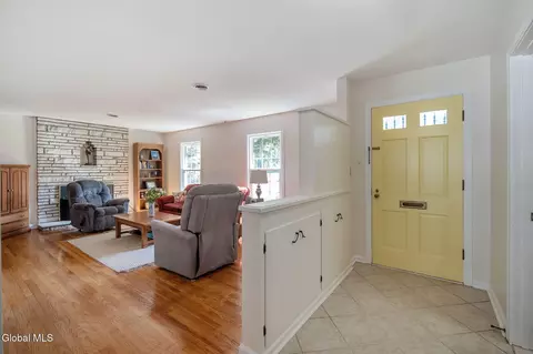 140 Mosher Rd, Delmar, NY 12054 photo 4