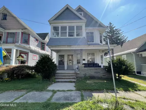 425 Fourth St, Schenectady, NY 12306