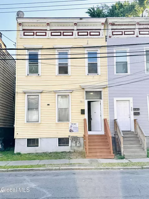 596 3rd St, Albany, NY 12206
