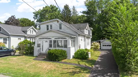3 Maple Ave, Colonie, NY 12205