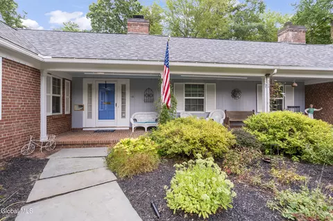25 North Rd, Queensbury, NY 12804