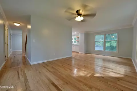 Living - 21 Cabot Way, Clifton Park, NY 12065 photo 3 of 6