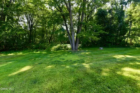 Exterior - 21 Cabot Way, Clifton Park, NY 12065 photo 7 of 8