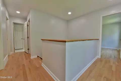 Entry Way - 21 Cabot Way, Clifton Park, NY 12065 photo 4 of 4