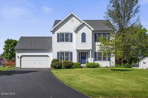 21 Partridge Gln, Rexford, NY 12148