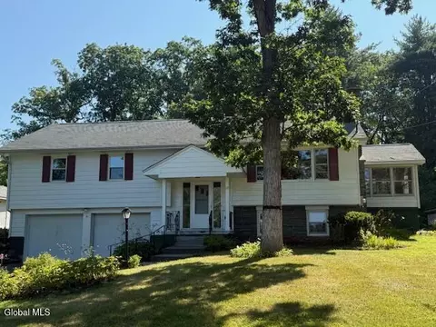 20 Bruce Dr, Alplaus, NY 12008
