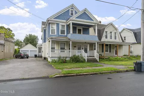 105 5th St, Scotia, NY 12302