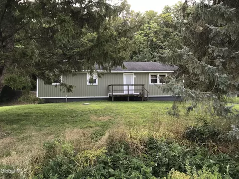 1 Chapin Rd, Fort Ann, NY 12827