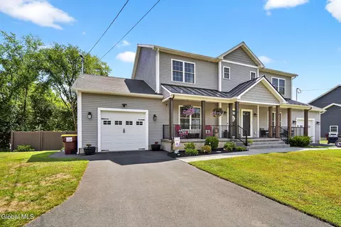 18 Kellogg Rd, Stillwater, NY 12170