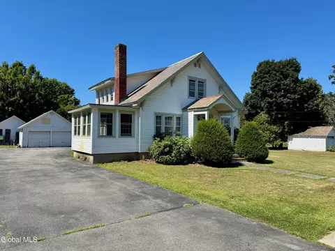 42 Columbus St, Granville, NY 12832