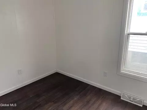 Bedroom - 629 Lang St, Schenectady, NY 12308 photo 1 of 4