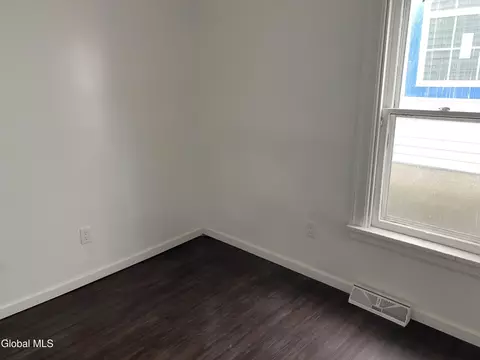 Bedroom - 629 Lang St, Schenectady, NY 12308 photo 2 of 4