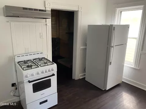 Kitchen - 629 Lang St, Schenectady, NY 12308 photo 4 of 4