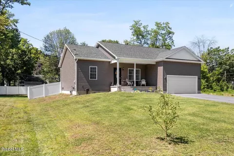 13 4th St, Hudson Falls, NY 12839