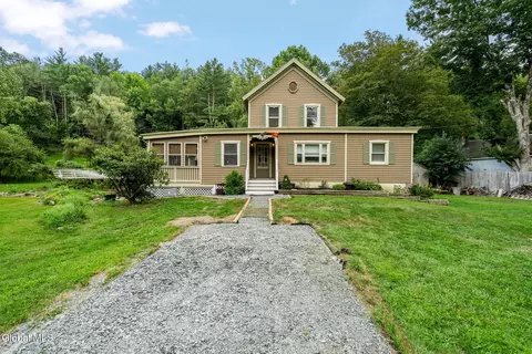 902 Central Nassau Rd, East Nassau, NY 12062