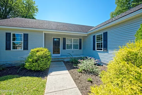 11 E Boylston St, Glens Falls, NY 12801