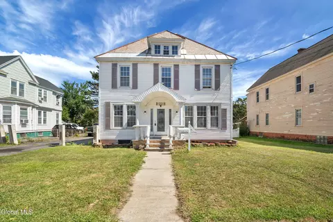 1231 Chrisler Ave, Schenectady, NY 12303