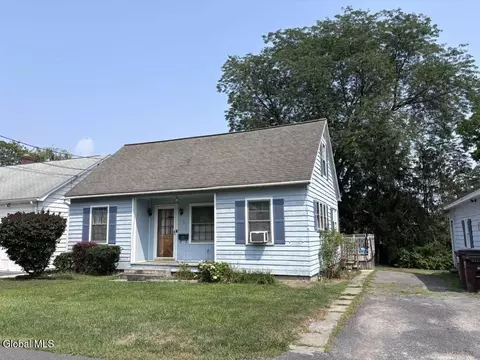 8 Schuyler Ave, Ravena, NY 12143