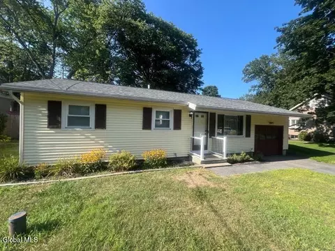 615 Sunny Ln, Ballston Spa, NY 12020