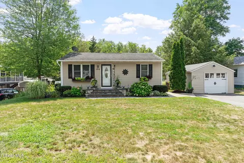 154 Guideboard Rd, Waterford, NY 12188