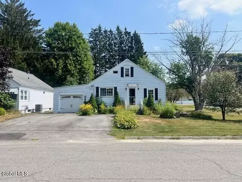 214 N Chase St, Johnstown, NY 12095