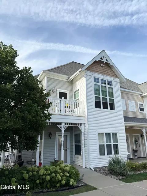 608 Kelly Cir, Altamont, NY 12009