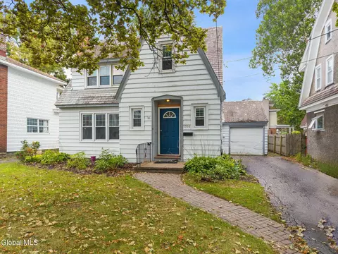 1706 Eastern Pkwy, Schenectady, NY 12309