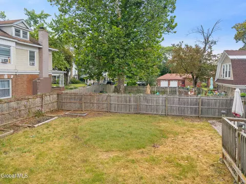 1706 Eastern Pkwy, Schenectady, NY 12309 photo 41