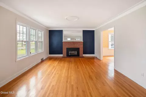 1706 Eastern Pkwy, Schenectady, NY 12309 photo 16