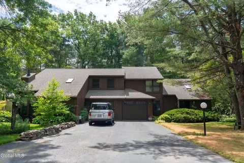 210 Thimbleberry Rd, Malta, NY 12020