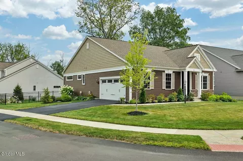 20 S Village Cir, Round Lake, NY 12151