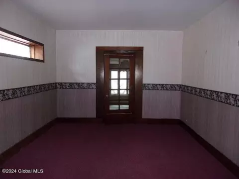 Living - 2119 Broadway, Schenectady, NY 12306 photo 6 of 11