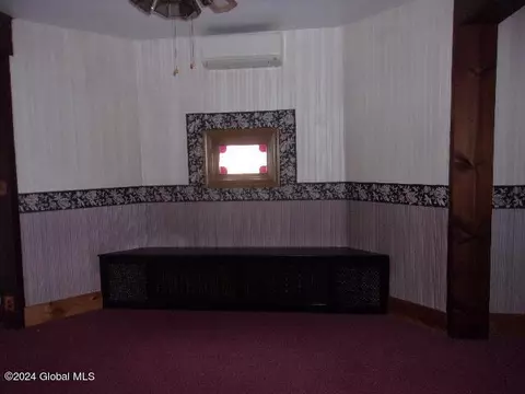 Living - 2119 Broadway, Schenectady, NY 12306 photo 7 of 11