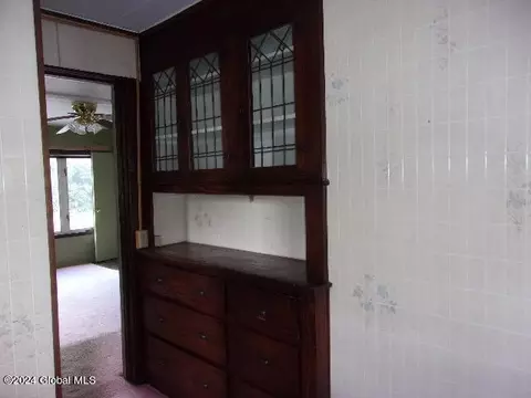Entry Way - 2119 Broadway, Schenectady, NY 12306 photo 12 of 15