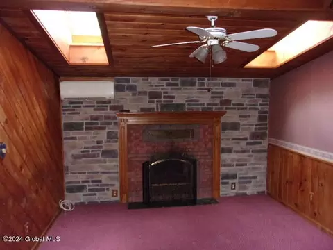 Living - 2119 Broadway, Schenectady, NY 12306 photo 9 of 11