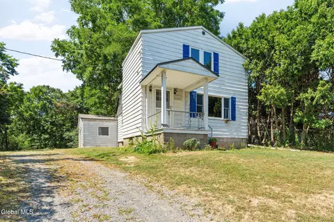 27 Delatour Rd, Watervliet, NY 12189